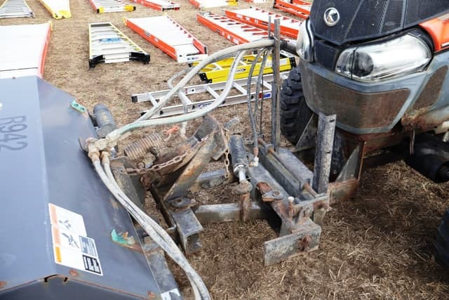 Image of Kubota L4740 equipment image 2