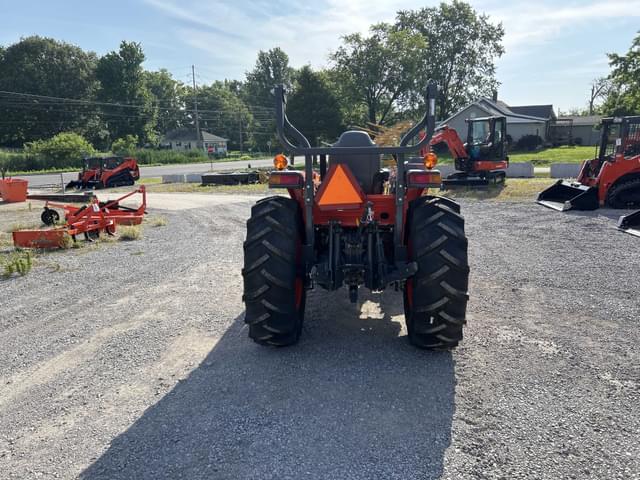 Image of Kubota L4760HST equipment image 3