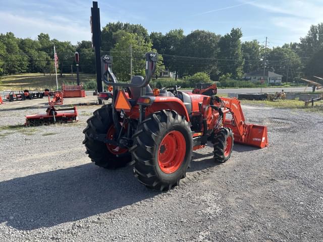 Image of Kubota L4760HST equipment image 2