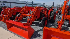 Kubota L4760HST Image