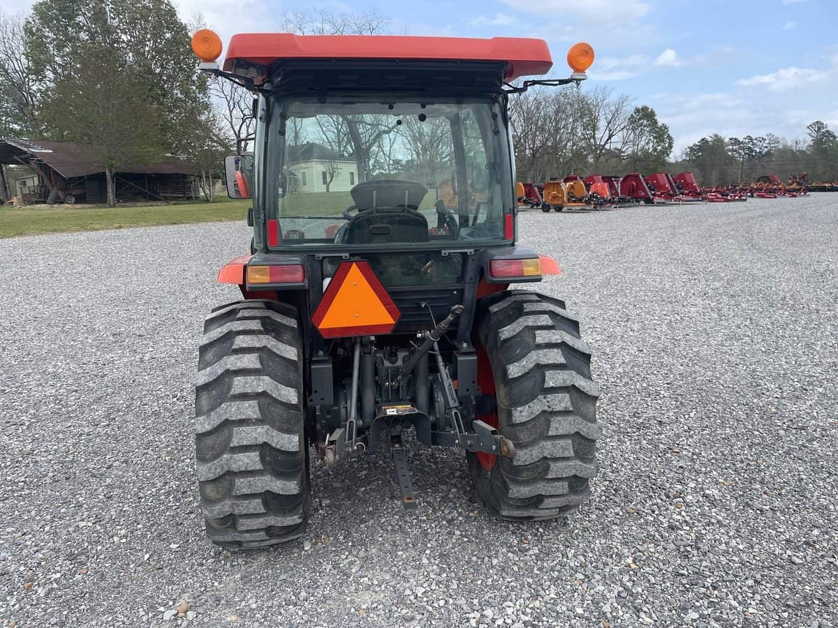 2013 Kubota L4760HSTC Equipment Image0