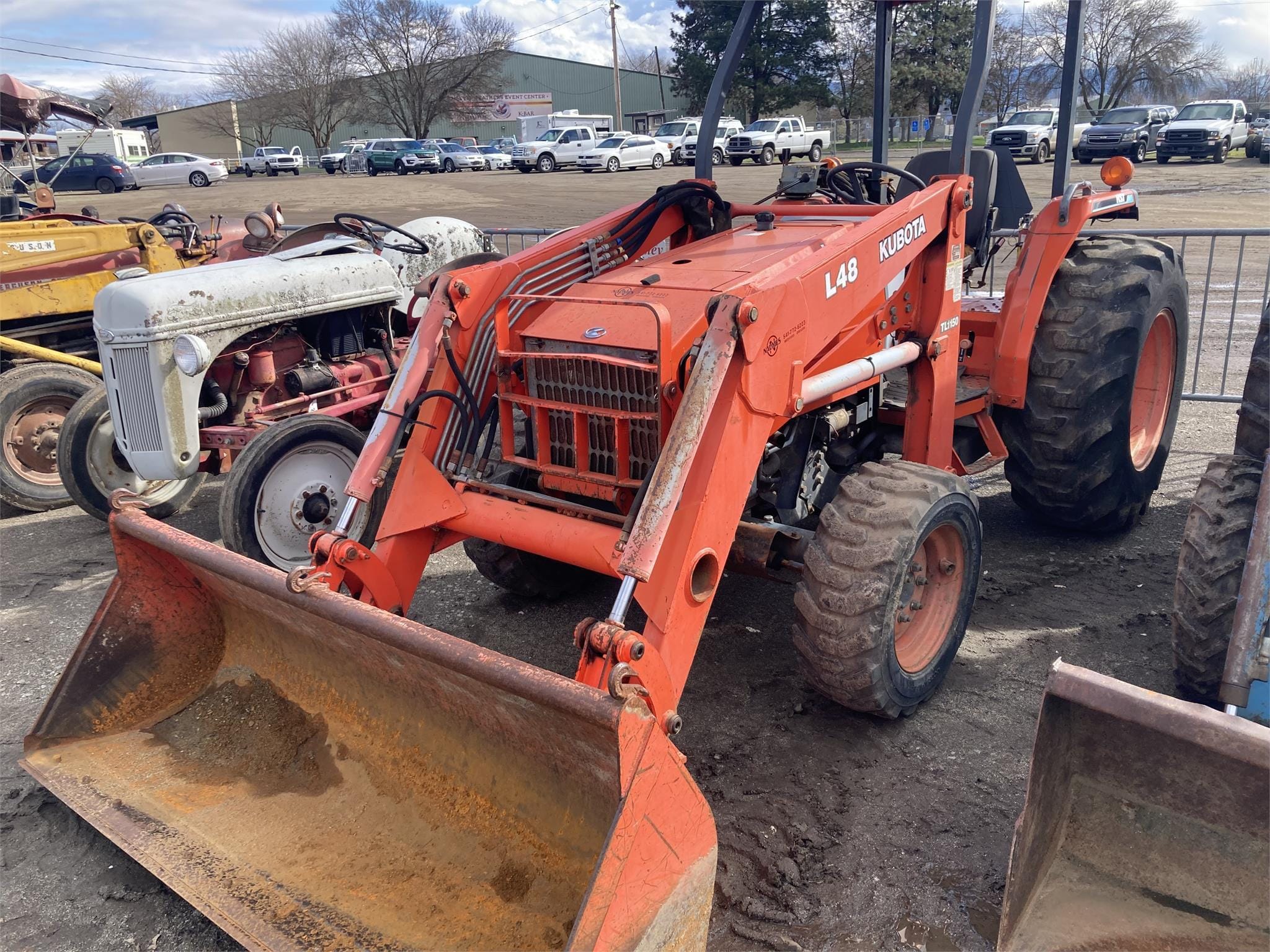 Main image Kubota L48