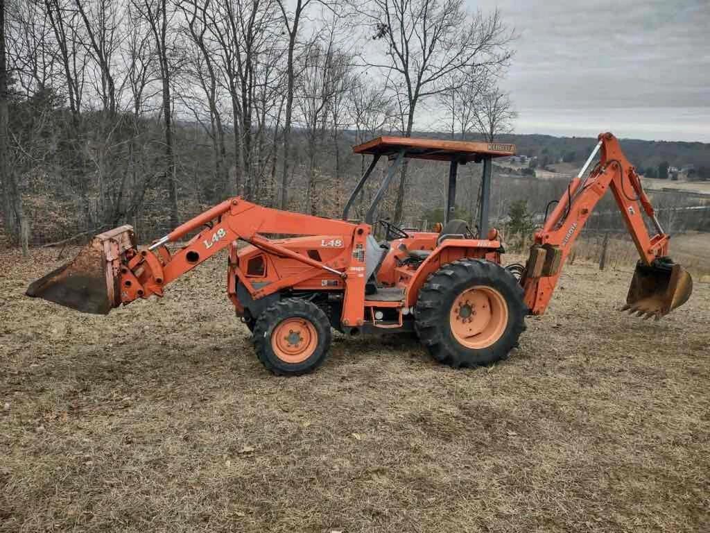 Main image Kubota L48