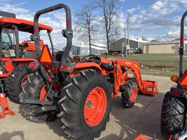Image of Kubota L4802 equipment image 2