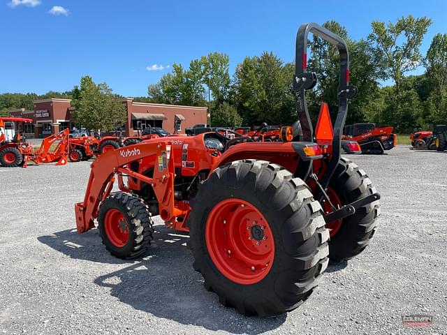 Image of Kubota L4802DT equipment image 3