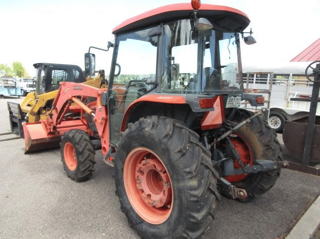 Image of Kubota L5740 equipment image 3