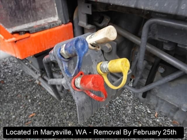 Image of Kubota L5740 equipment image 1