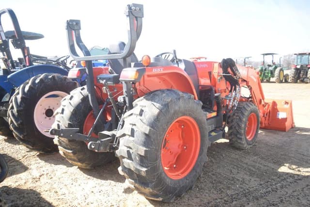 Image of Kubota L6060 equipment image 2