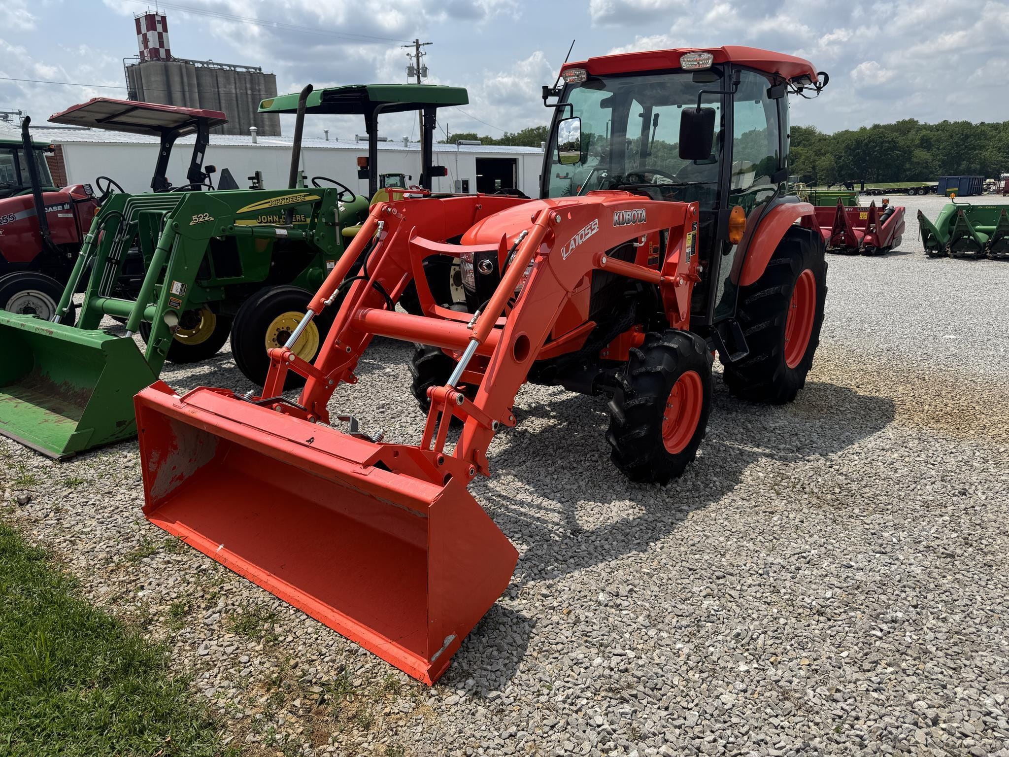 Kubota L6060 Equipment Image0