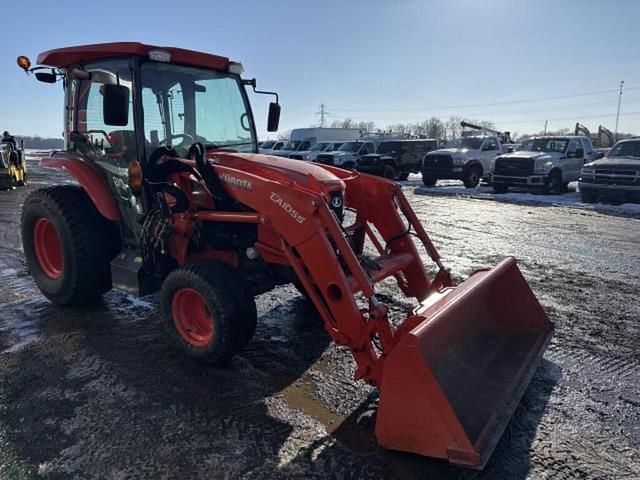 Image of Kubota L6060 equipment image 3