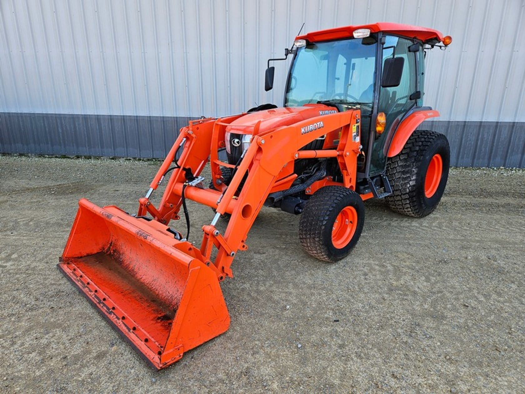 Kubota L6060 Equipment Image0