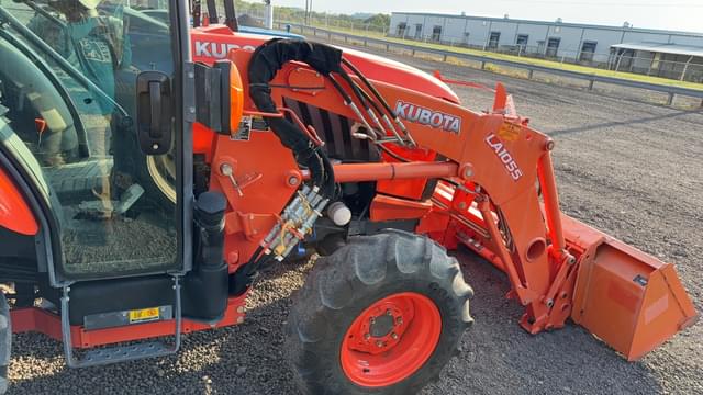 Image of Kubota L6060 equipment image 4
