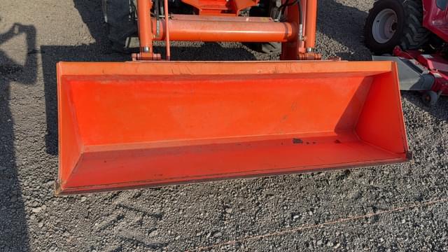 Image of Kubota L6060 equipment image 3
