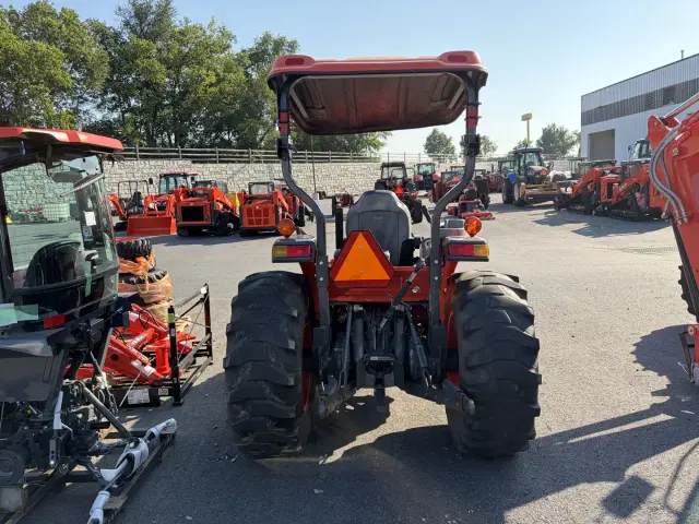 Image of Kubota L6060HST equipment image 3