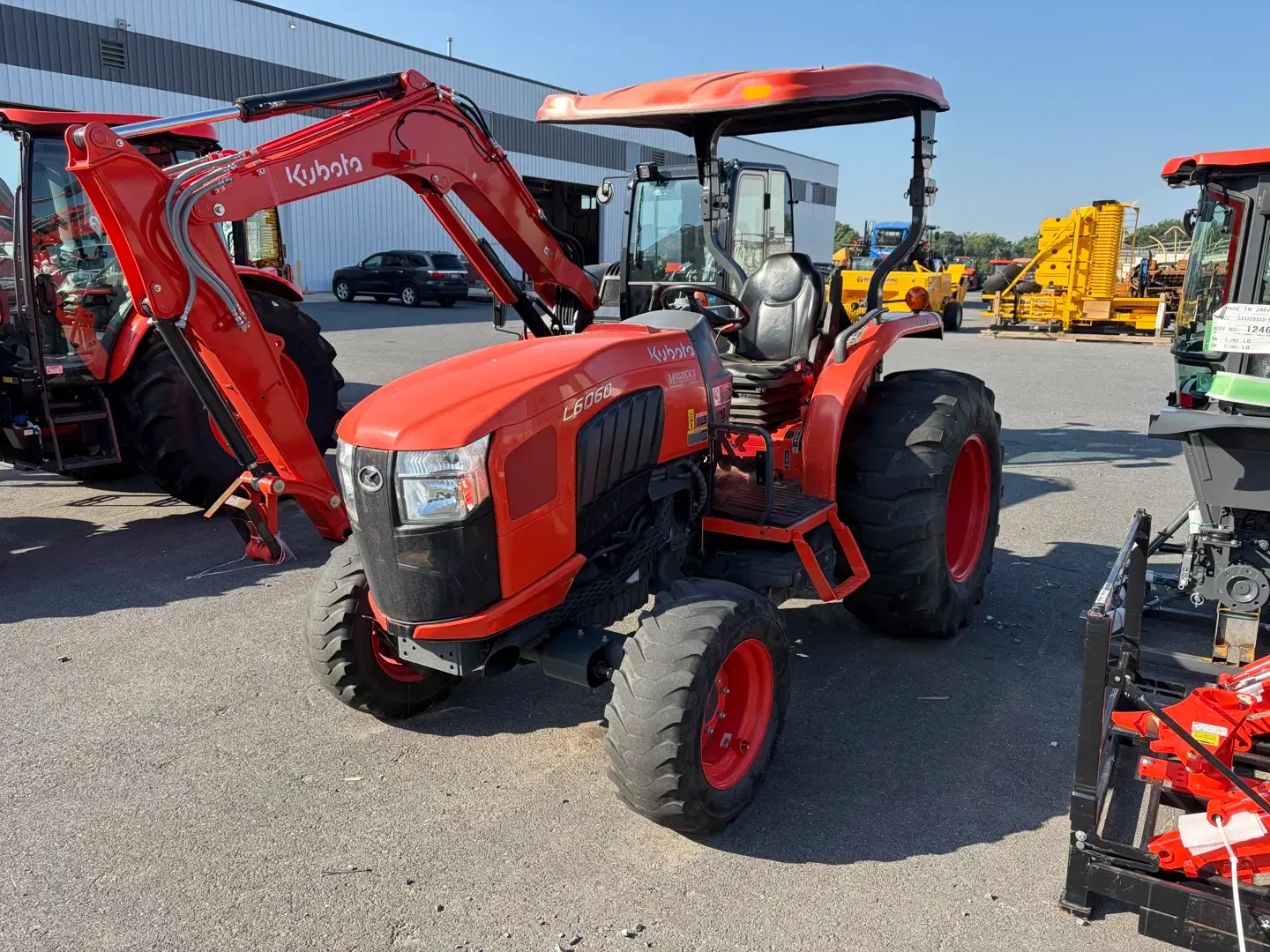 Kubota L6060HST Equipment Image0