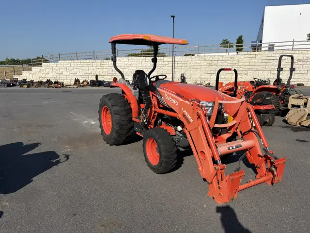 Image of Kubota L6060HST equipment image 3