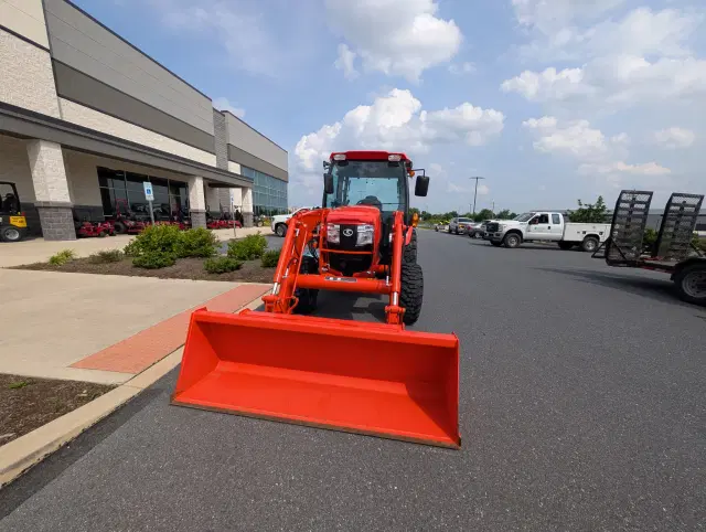 Image of Kubota L6060HSTC equipment image 4