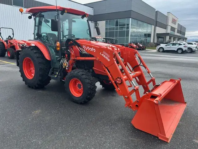 Image of Kubota L6060HSTC equipment image 4