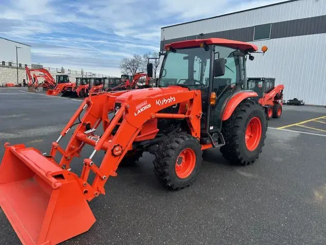 Kubota L6060HSTC Equipment Image0