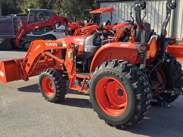 Image of Kubota L3560 equipment image 3