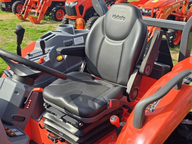 Image of Kubota L3560 equipment image 3