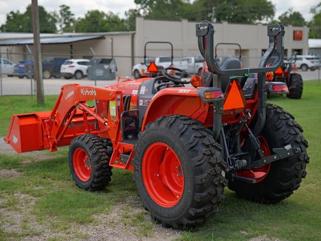 Image of Kubota L3560 equipment image 2