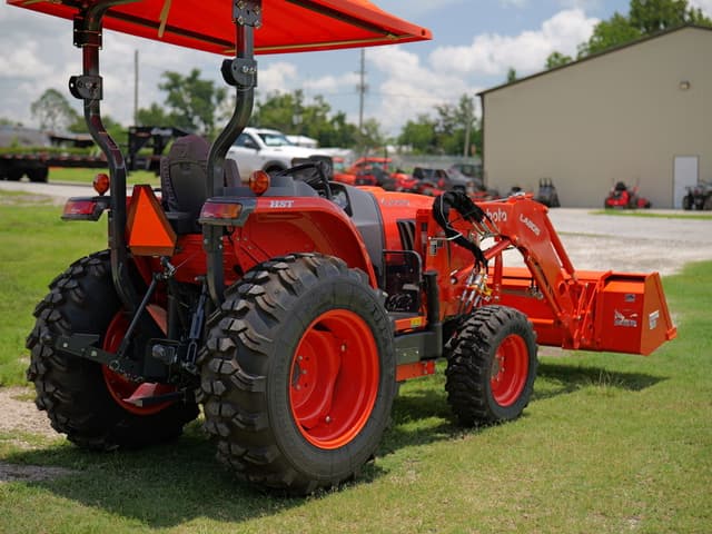 Image of Kubota L3560 equipment image 3
