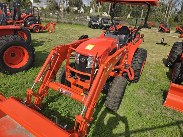Image of Kubota L3560 equipment image 1