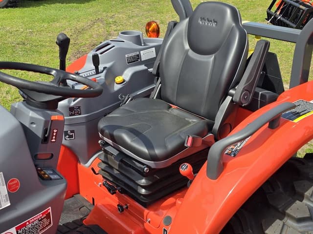 Image of Kubota L4060 equipment image 4