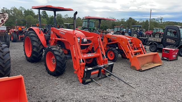 Image of Kubota M7060 equipment image 2