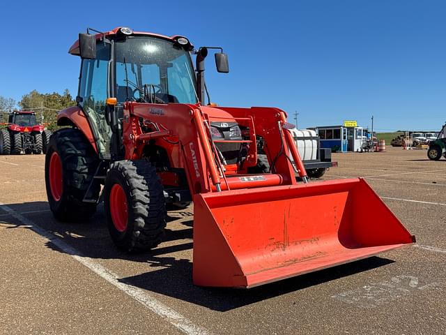 Image of Kubota M7060 equipment image 2