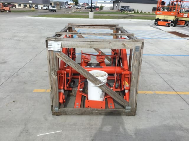 Image of Kubota LA1055 equipment image 2