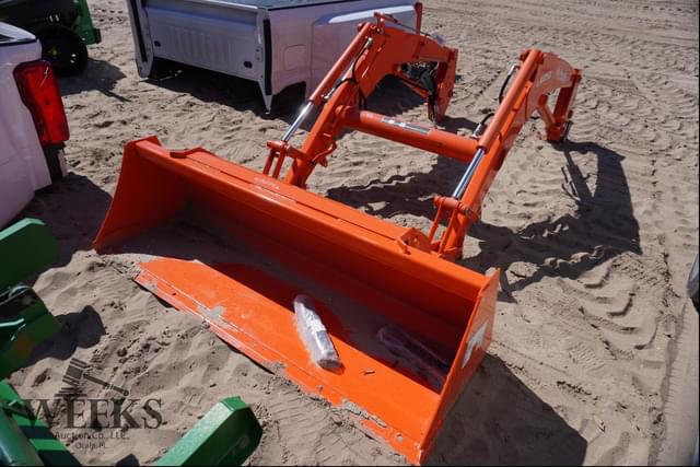 Image of Kubota LA1055 equipment image 1