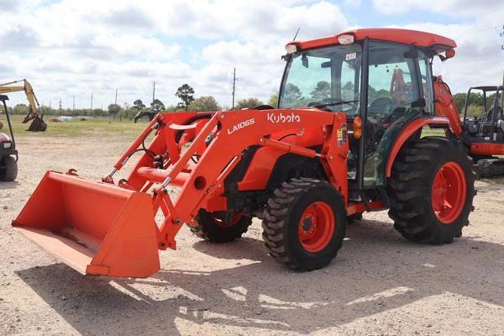Kubota MX6000HSTC Equipment Image0