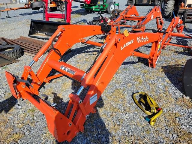 Image of Kubota LA1065 equipment image 1