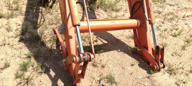 Image of Kubota LA1154 equipment image 2