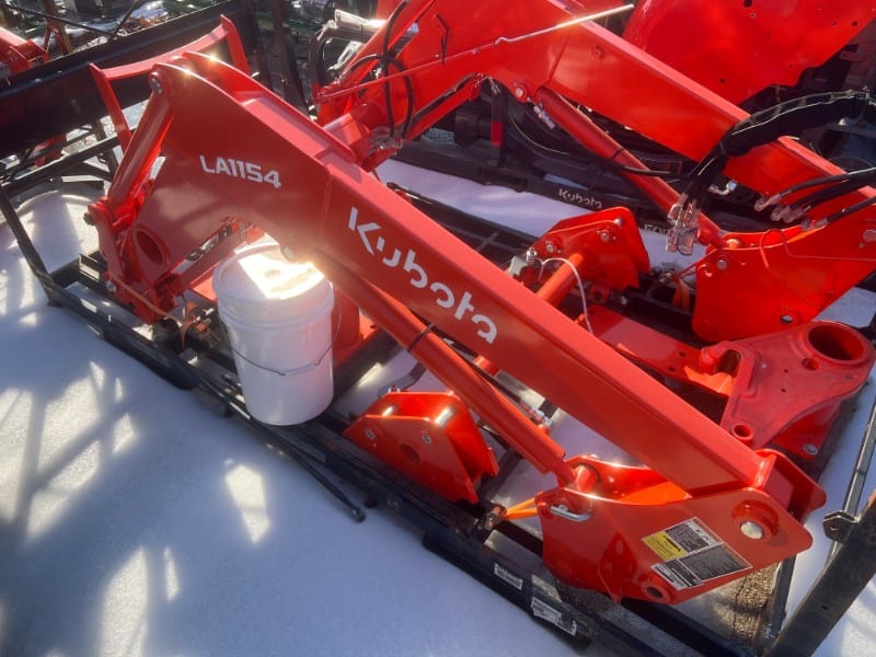 Kubota LA1154 Equipment Image0