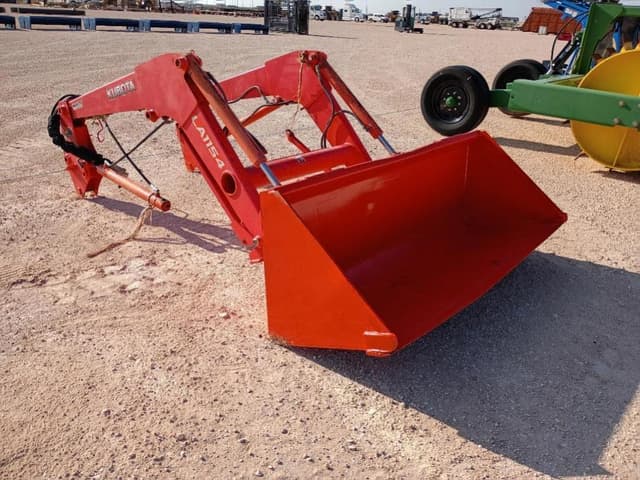 Image of Kubota LA1154 equipment image 4