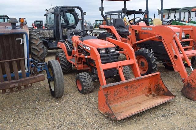 Image of Kubota LA211 equipment image 3