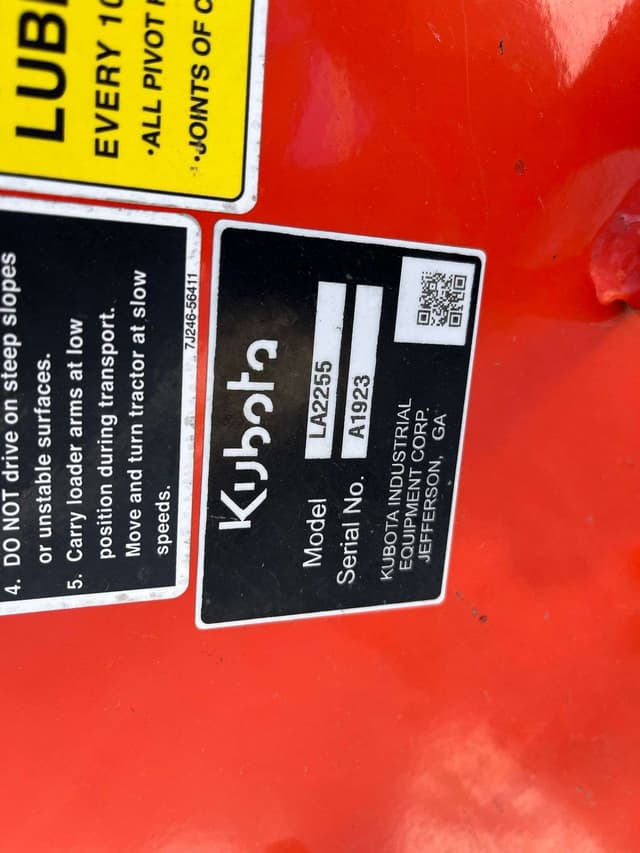 Image of Kubota LA2255 equipment image 4