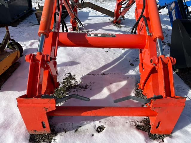 Image of Kubota LA2255 equipment image 1