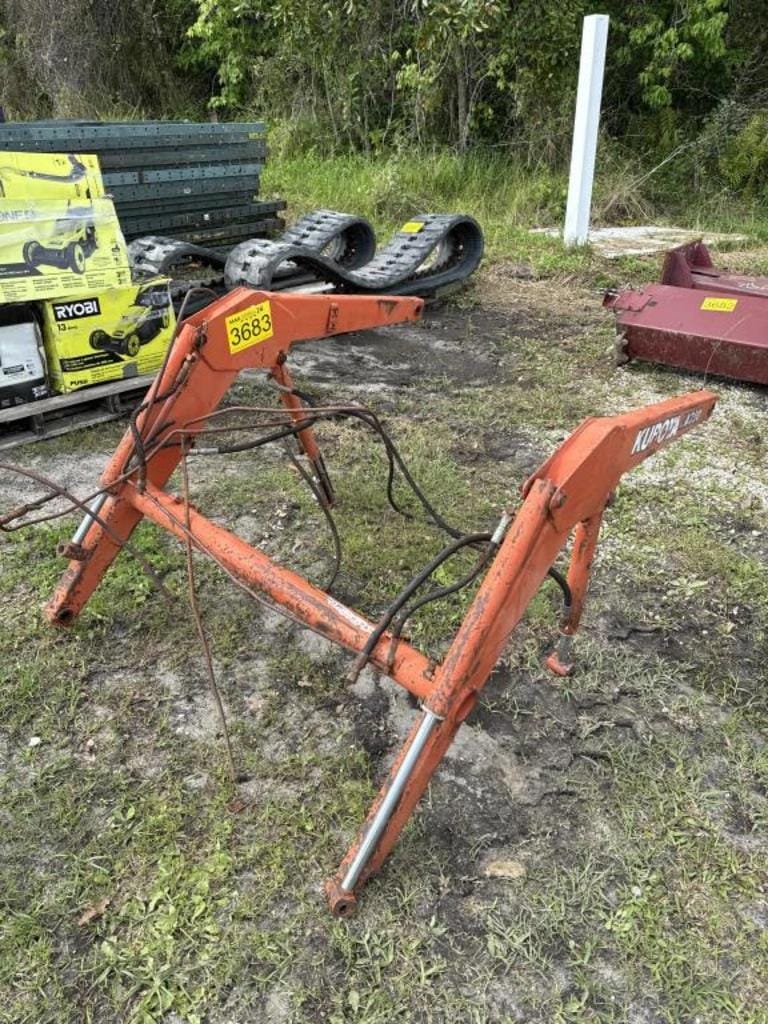 Main image Kubota LA300
