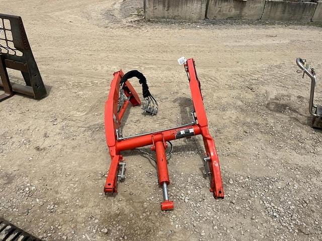 Image of Kubota LA340 equipment image 1
