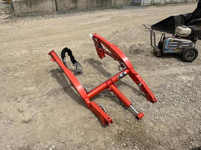 Image of Kubota LA340 equipment image 2