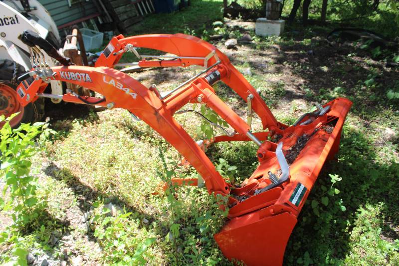 SOLD Kubota LA344 Other Equipment Loaders Tractor Zoom