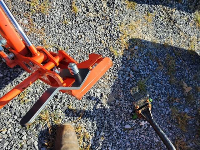 Image of Kubota LA435 equipment image 3