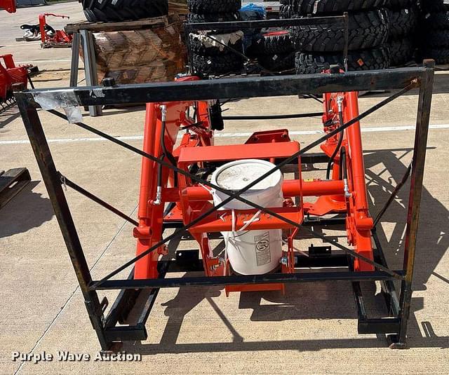 Image of Kubota LA526 equipment image 1