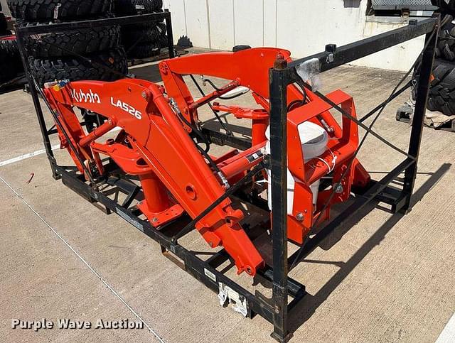 Image of Kubota LA526 equipment image 2