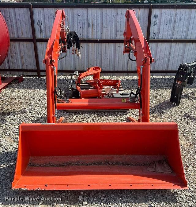 Image of Kubota LA526 equipment image 1