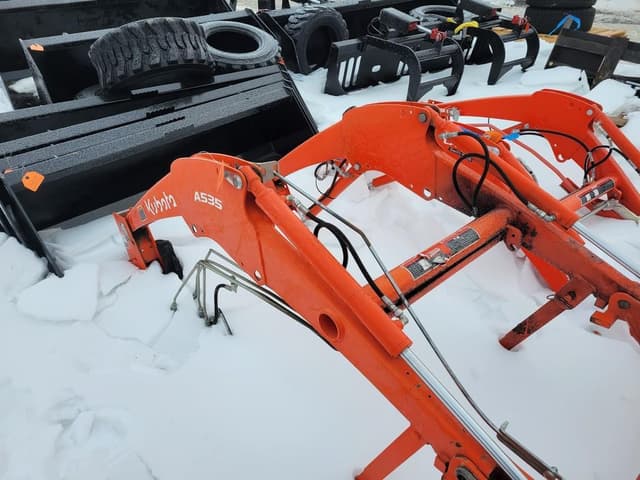Image of Kubota LA535 equipment image 2